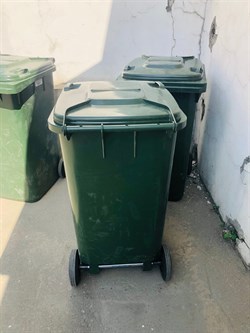 Бак / контейнер для мусора с крышкой и с колесами 240 л зеленый - фото 76966